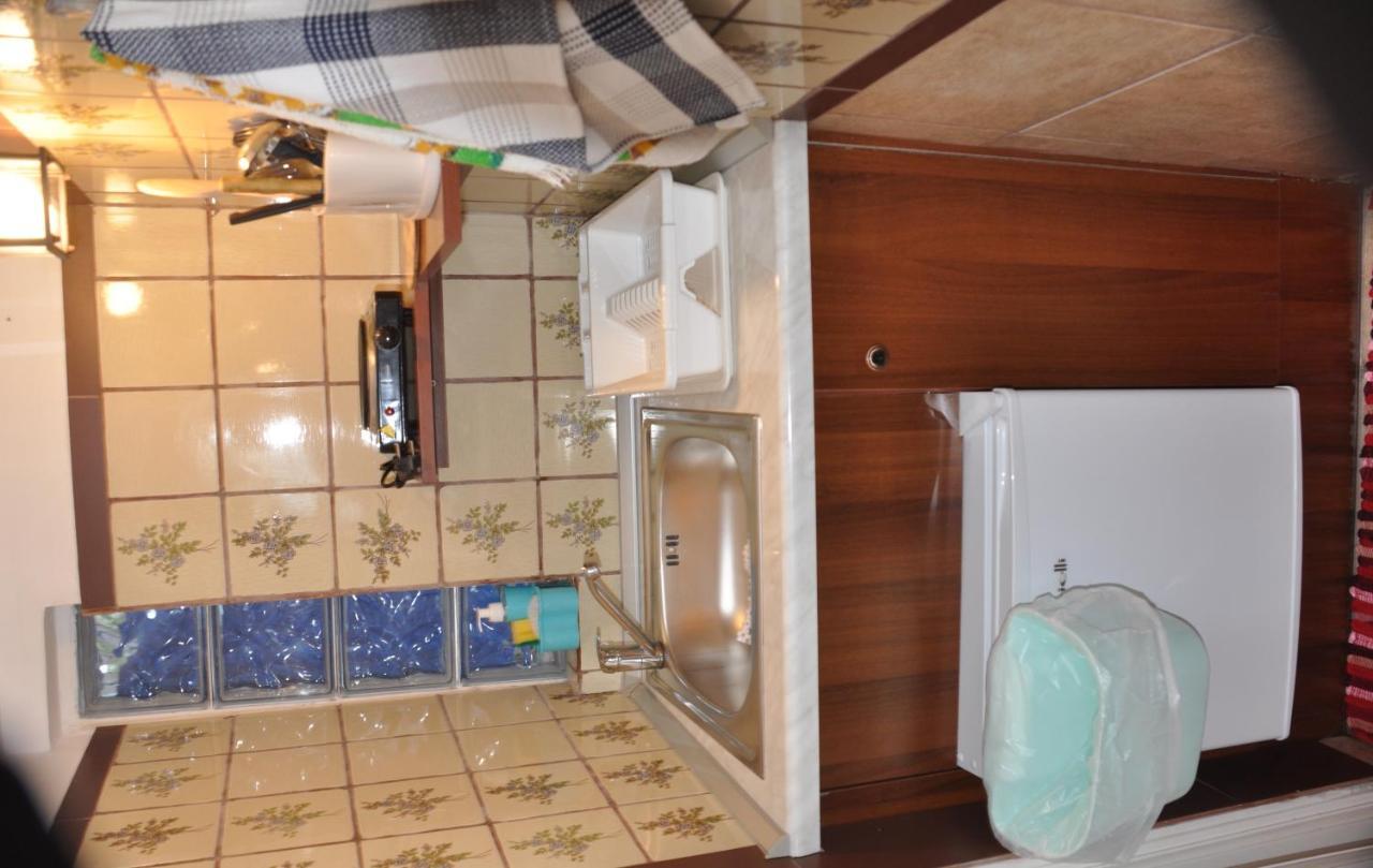 Apartmán Casa Lela 3...Hydra Míloi Exteriér fotografie